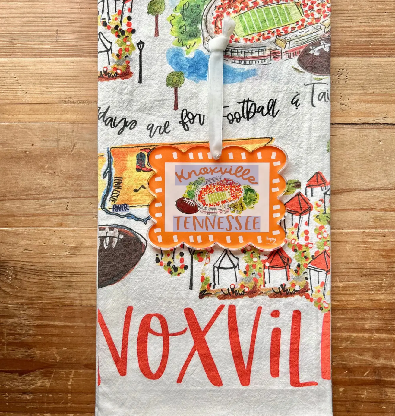 ACRYLIC Knoxville, TN Scalloped Stadium Ornament