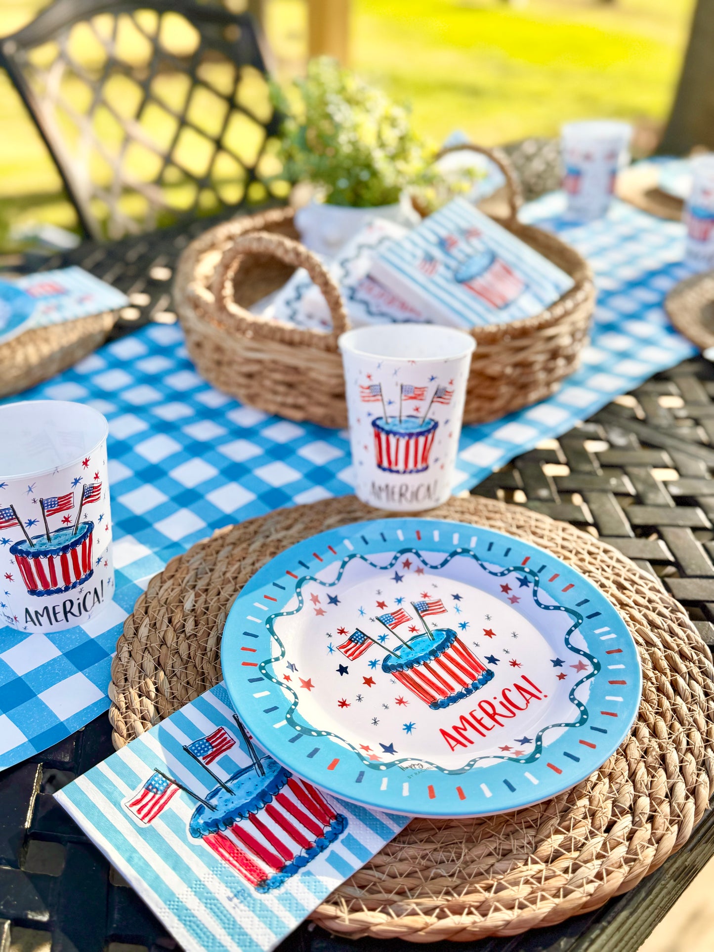 AMERICA 9" Melamine Plates, Set of 4