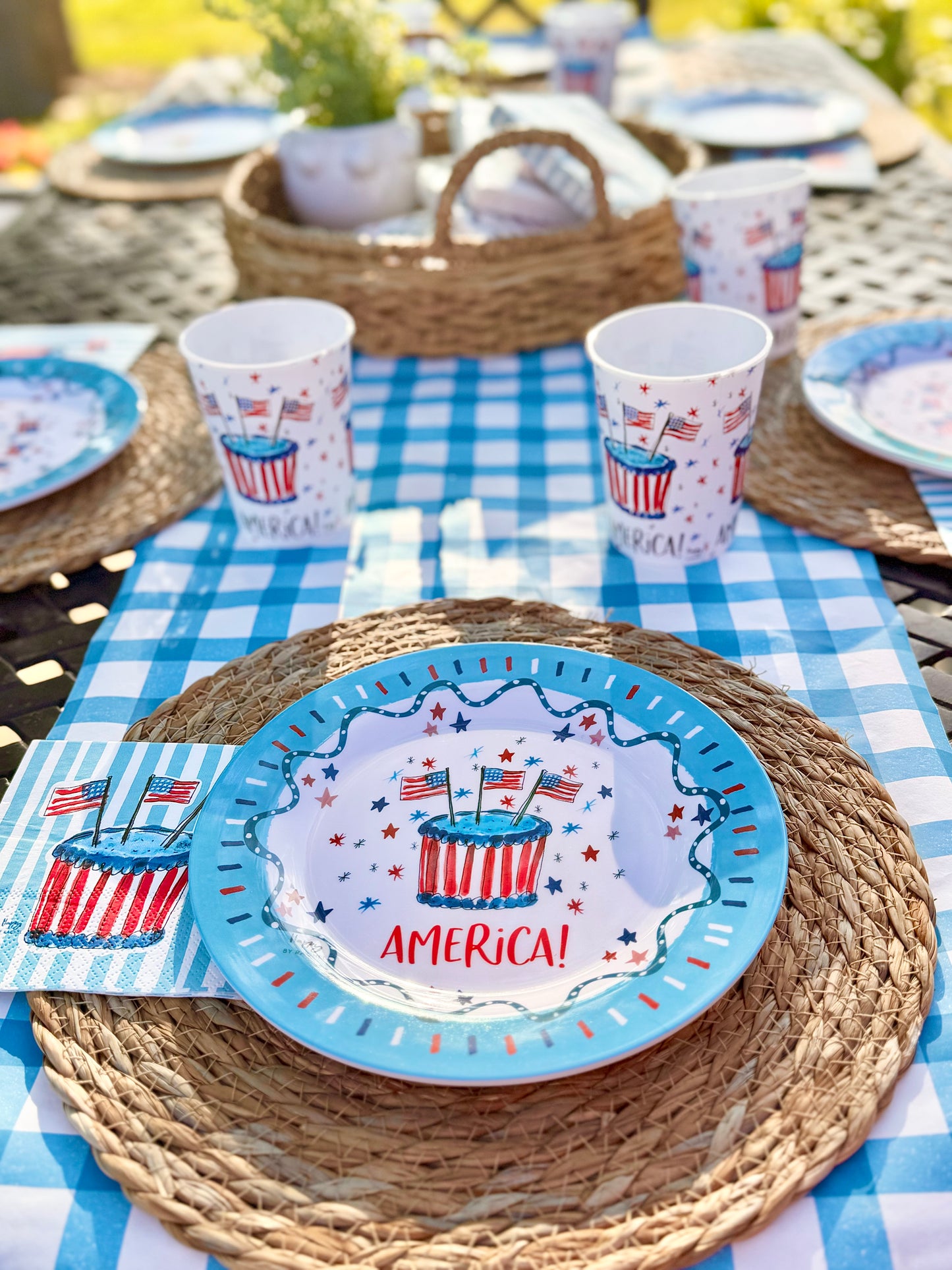 AMERICA 9" Melamine Plates, Set of 4