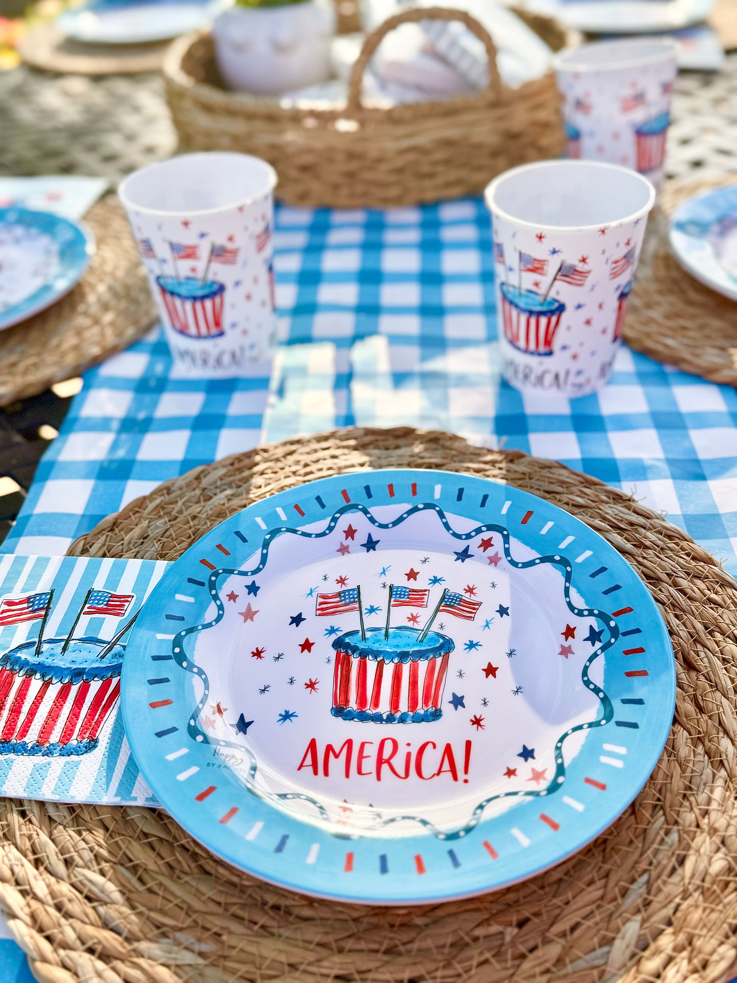 AMERICA 9" Melamine Plates, Set of 4