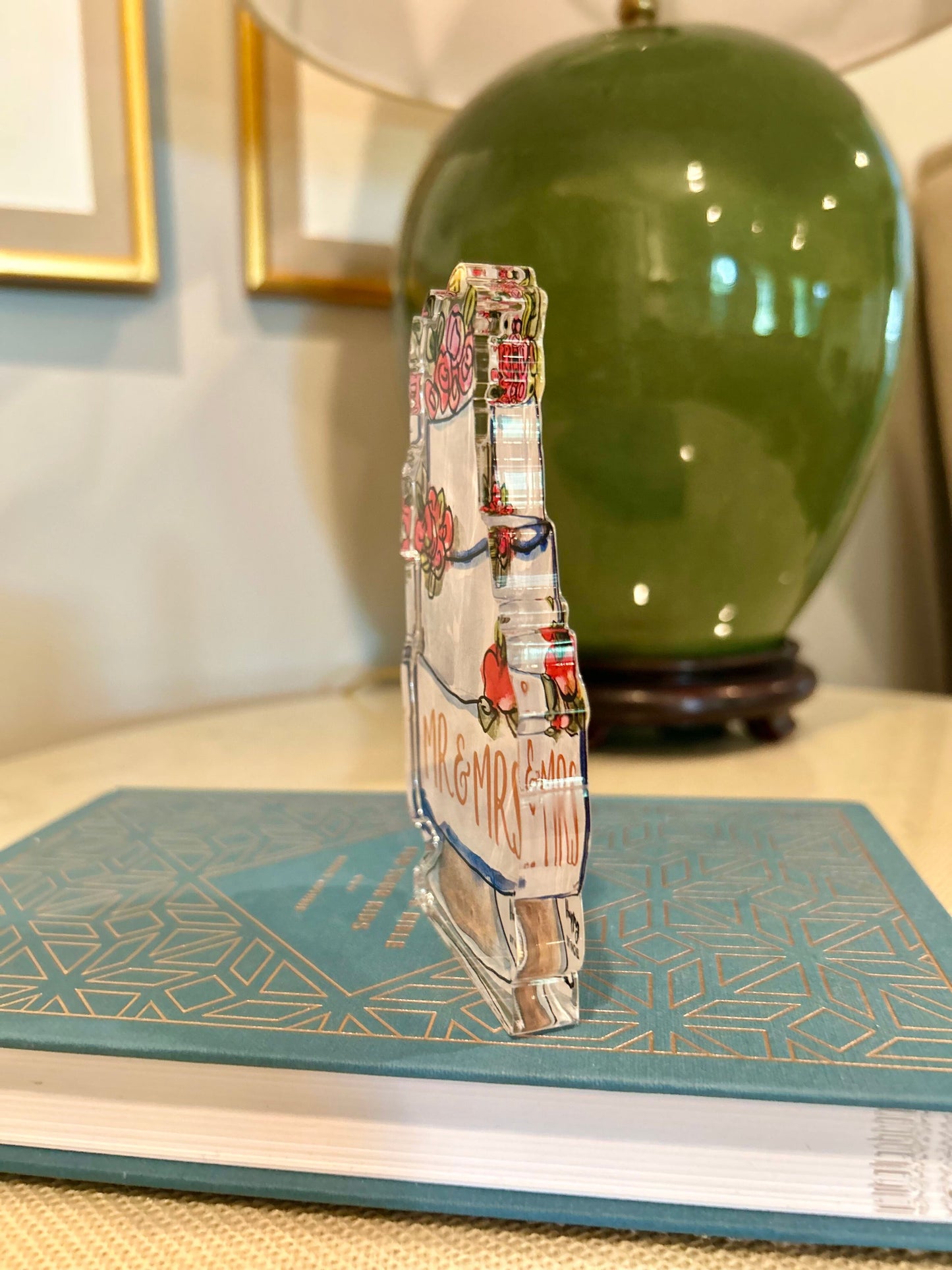 ACRYLIC Wedding Cake Sitter & Napkin Weight