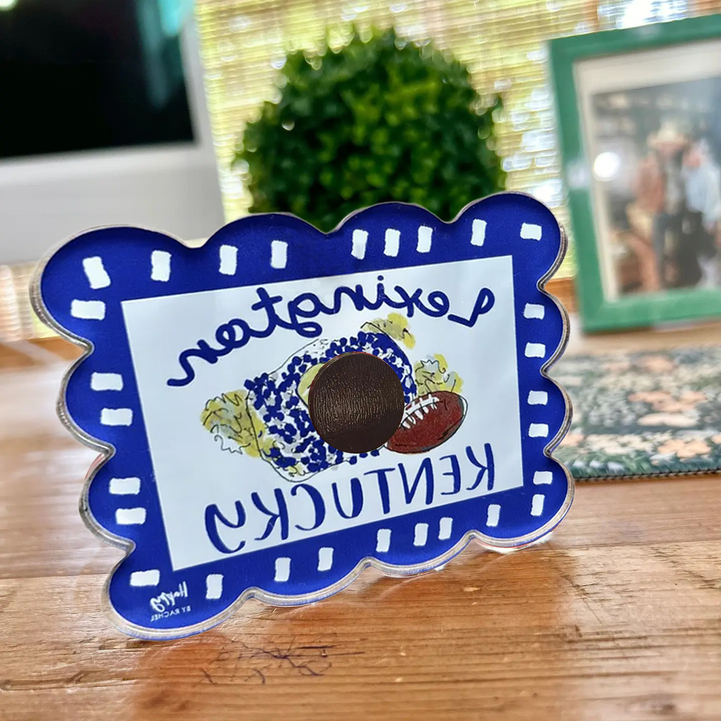 ACRYLIC Lexington, KY Scalloped Stadium Magnet