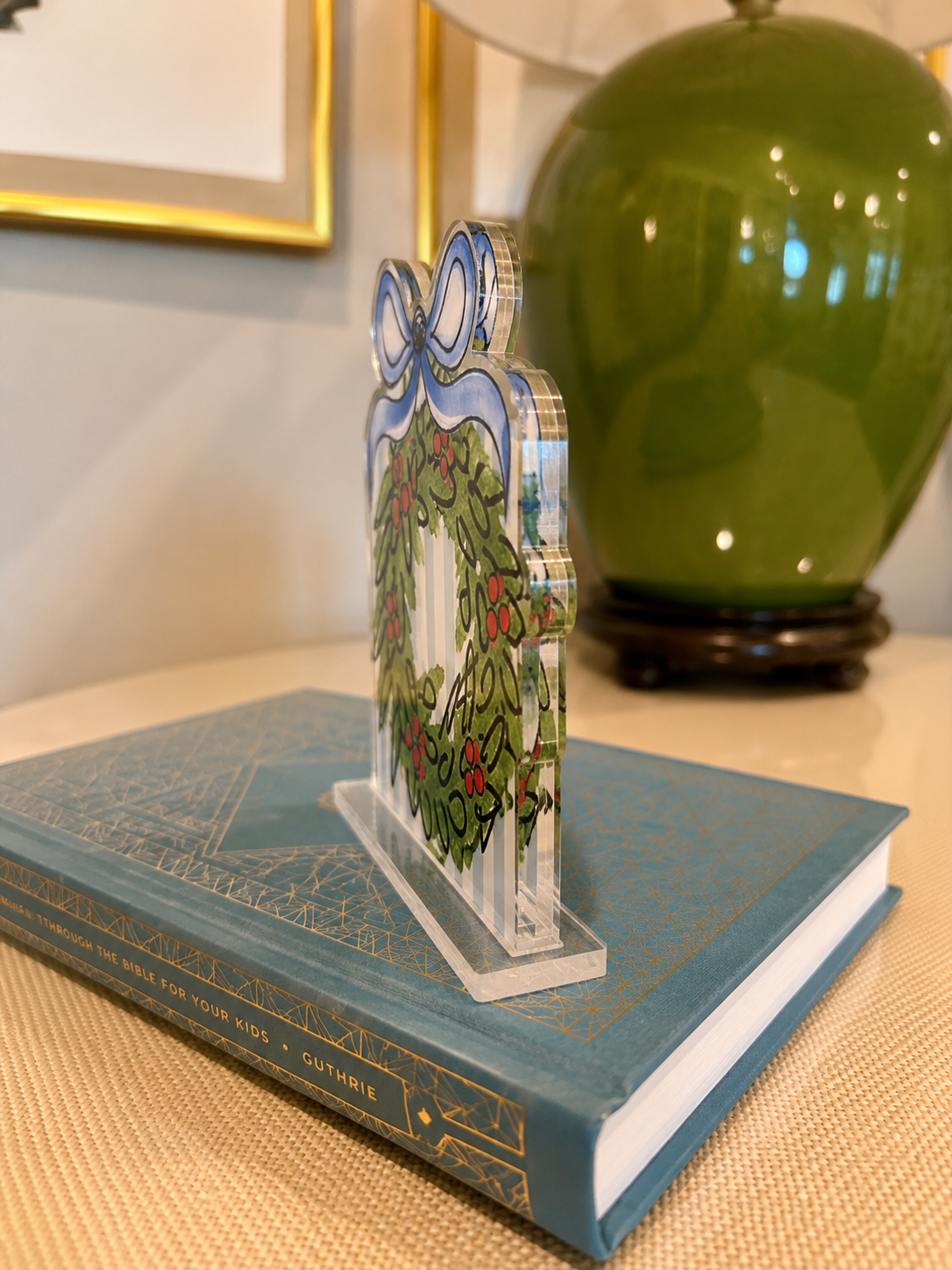 ACRYLIC Blue Wreath Sitter & Napkin Weight