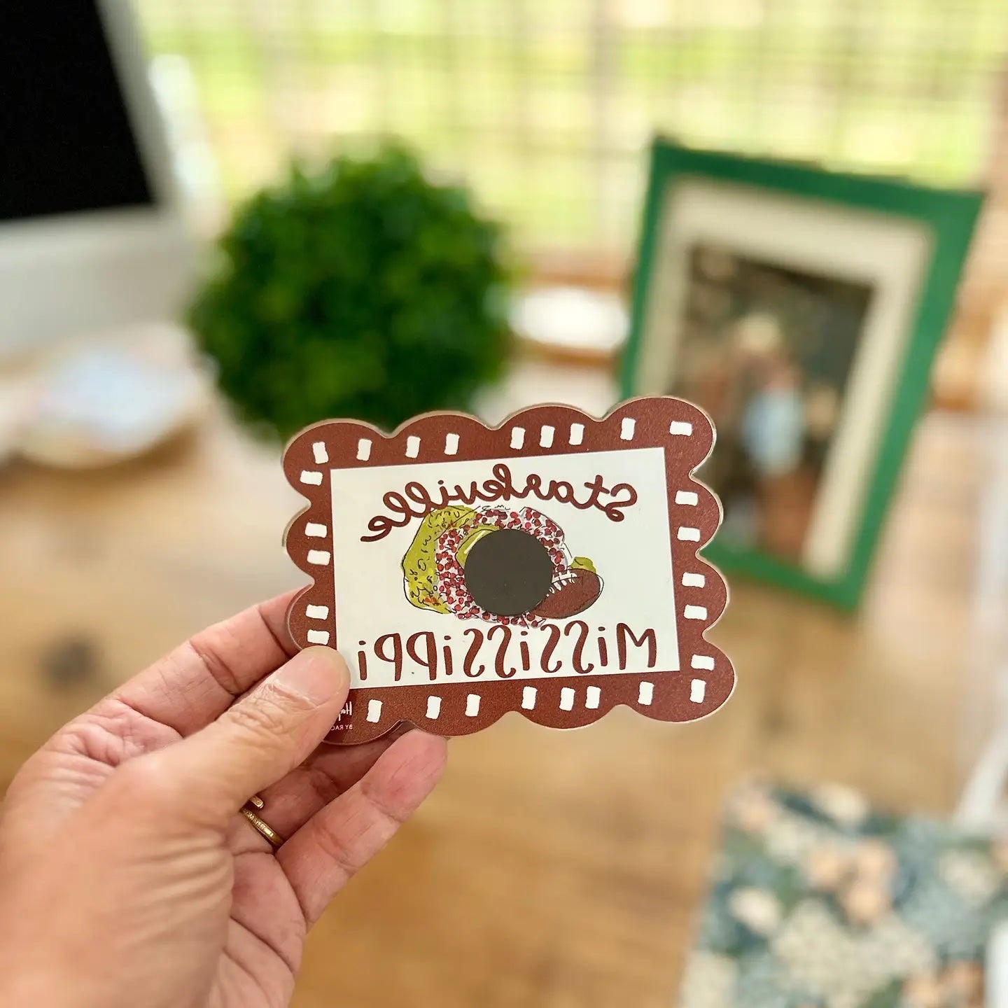 ACRYLIC Starkville, MS Scalloped Stadium Magnet
